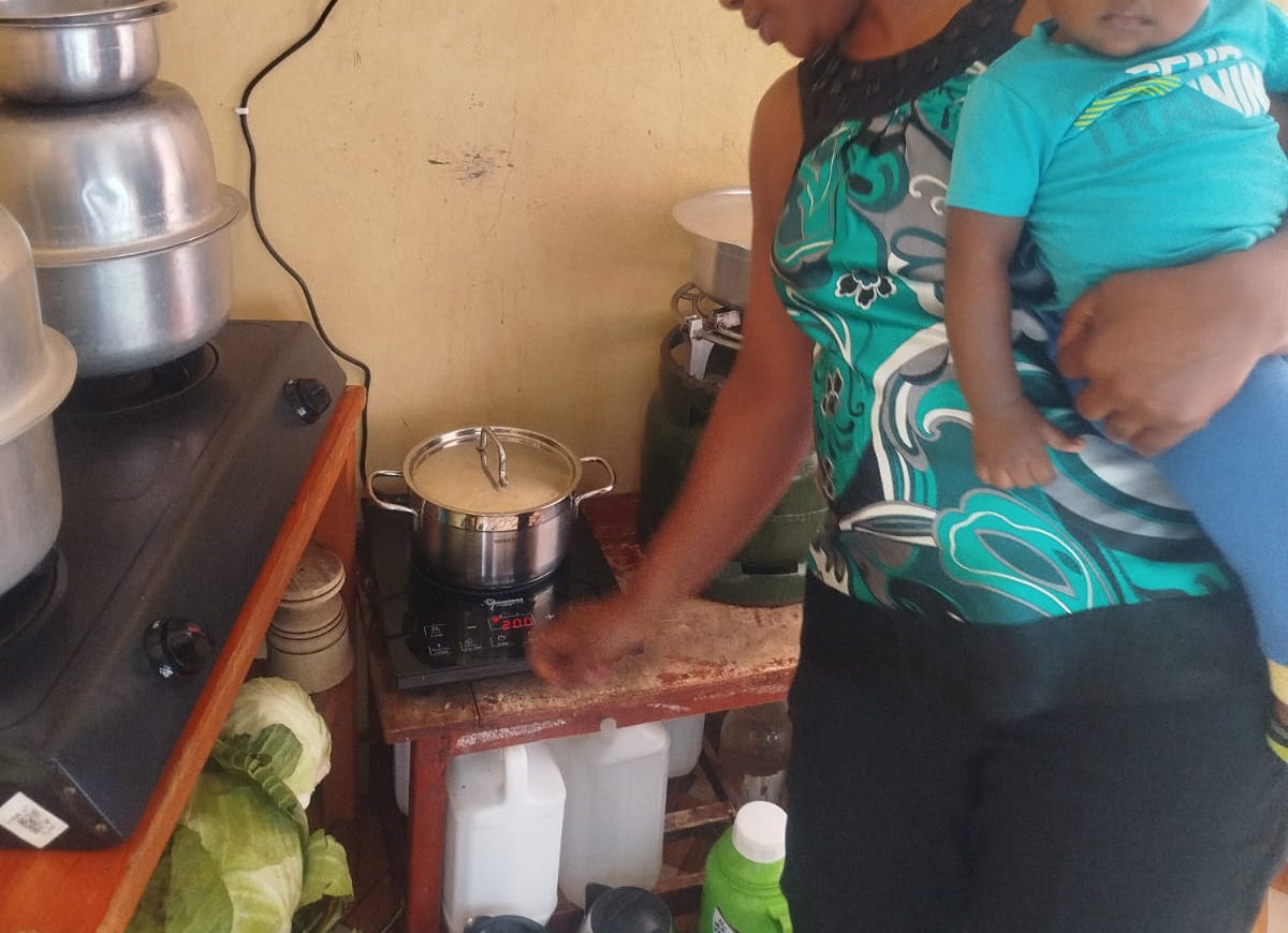 Cooking on an induction cooktop at home